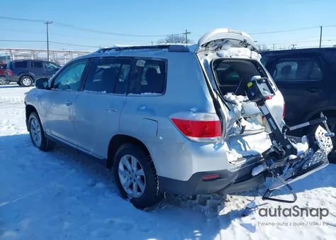 2011 Toyota Highlander Base V6 из США, поврежденный, VIN 5TDBK3EH4BS051164